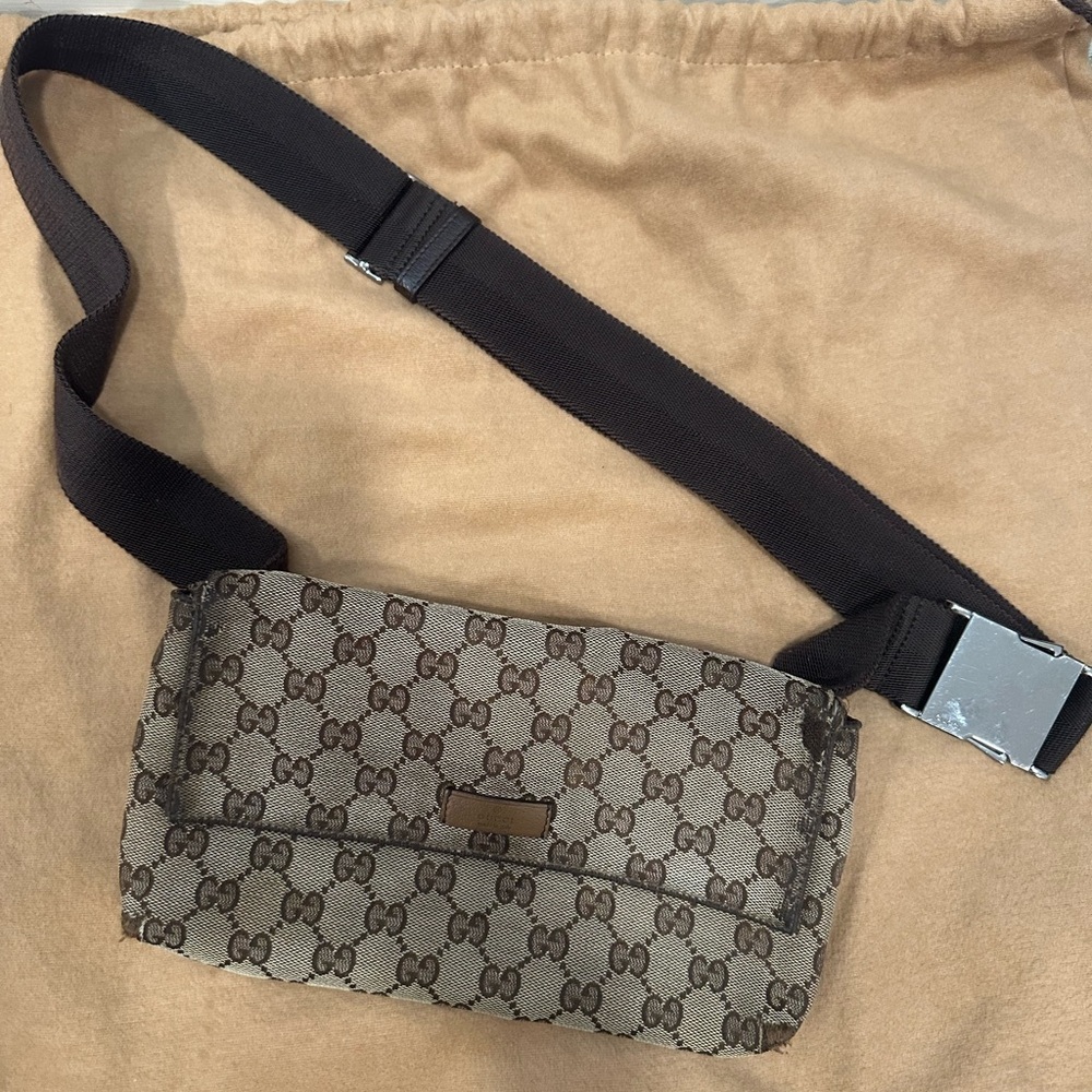 GUCCI BUMBAG